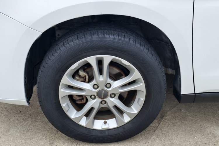 Used Haval M6 2018 1.5T DCT Two-Wheel Drive Elite Model Exterior 9