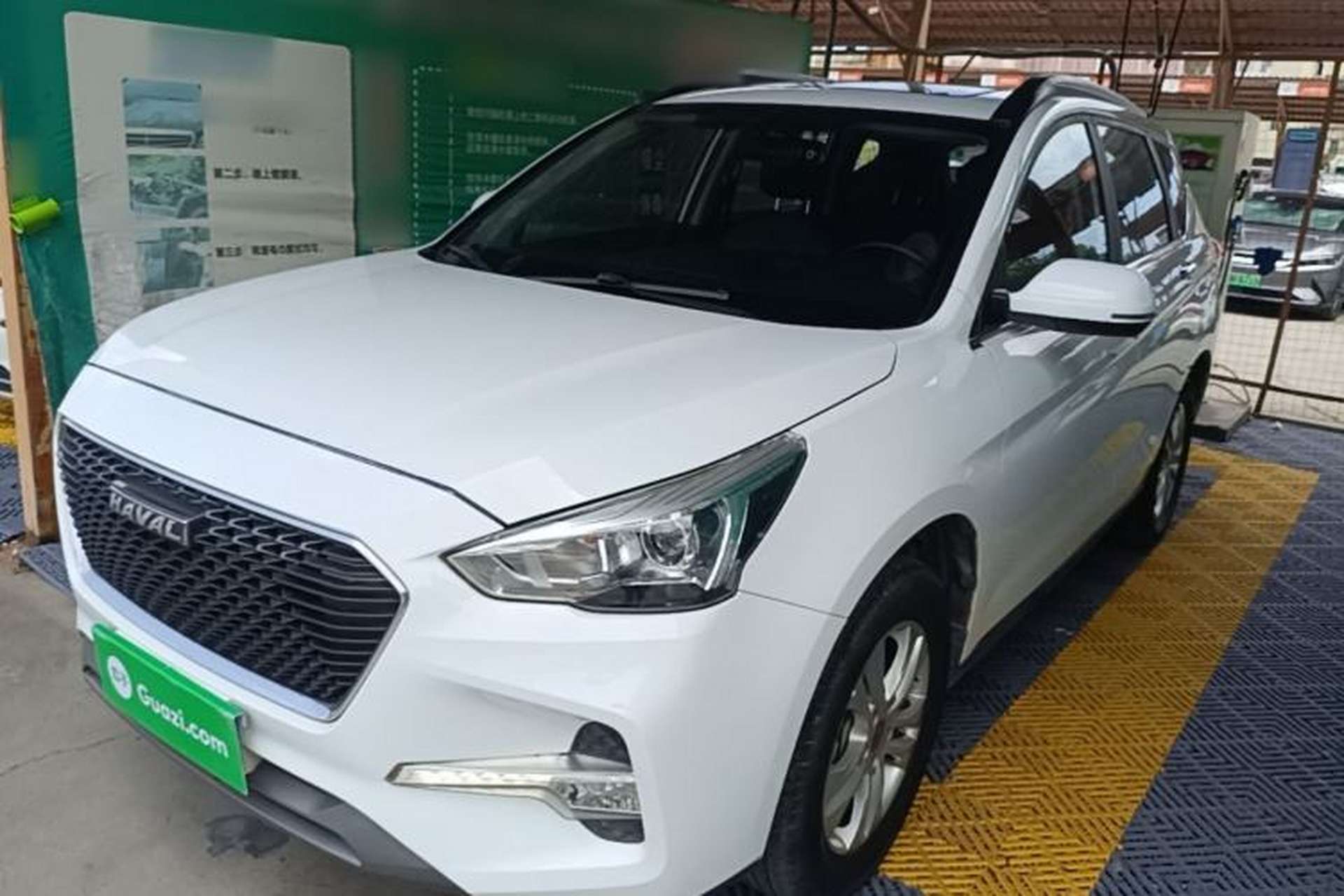 Used Haval M6 2018 Revised Version 1.5T DCT Two-Wheel Drive Elite Edition Front Left 45 Deg