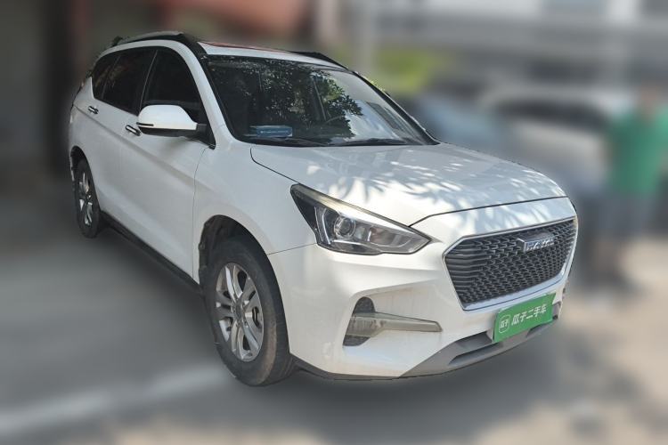 Used Haval M6 2018 1.5T DCT Two-Wheel Drive Elite Model Front Right 45 Deg
