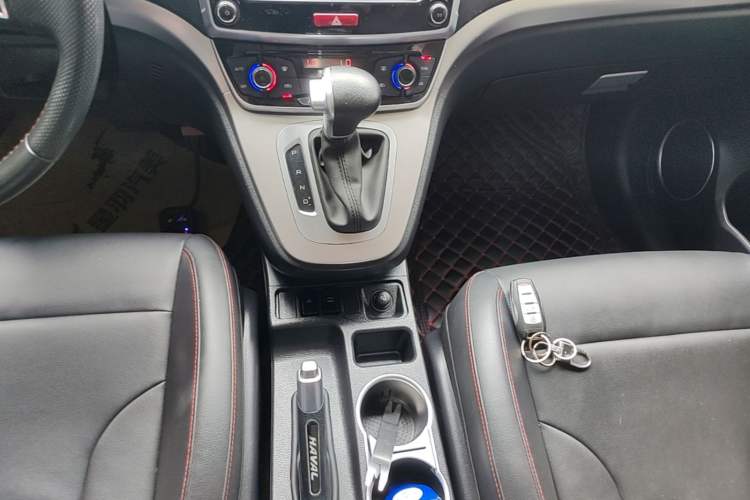 Used Haval M6 2018 Revised Version 1.5T DCT Two-Wheel Drive Elite Edition Gear Lever