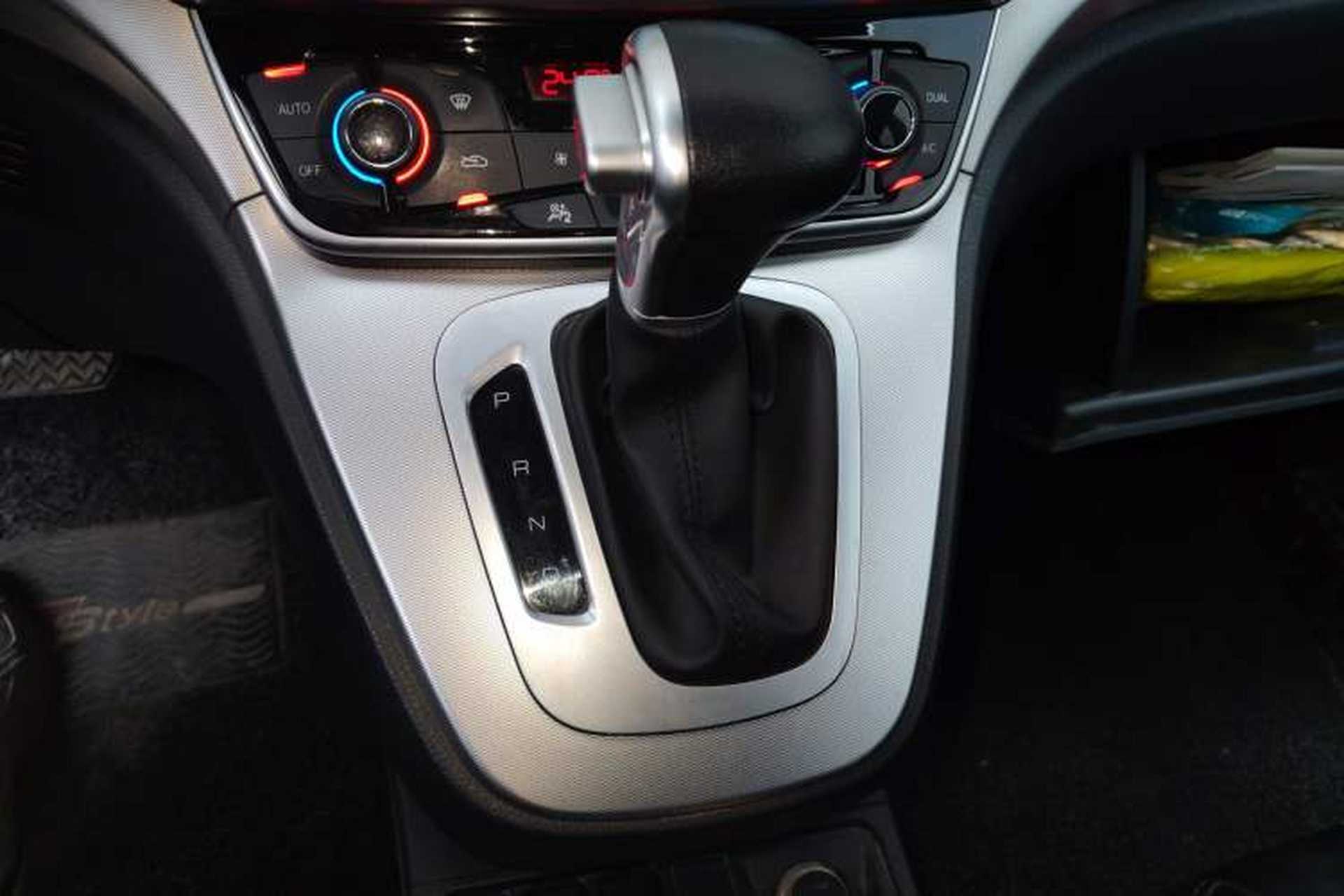 Used Haval M6 2018 Revised Version 1.5T DCT Two-Wheel Drive Elite Edition Gear Lever