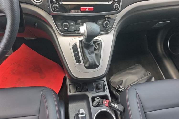 Used Haval M6 2018 Revised Version 1.5T DCT Two-Wheel Drive Elite Edition Gear Lever