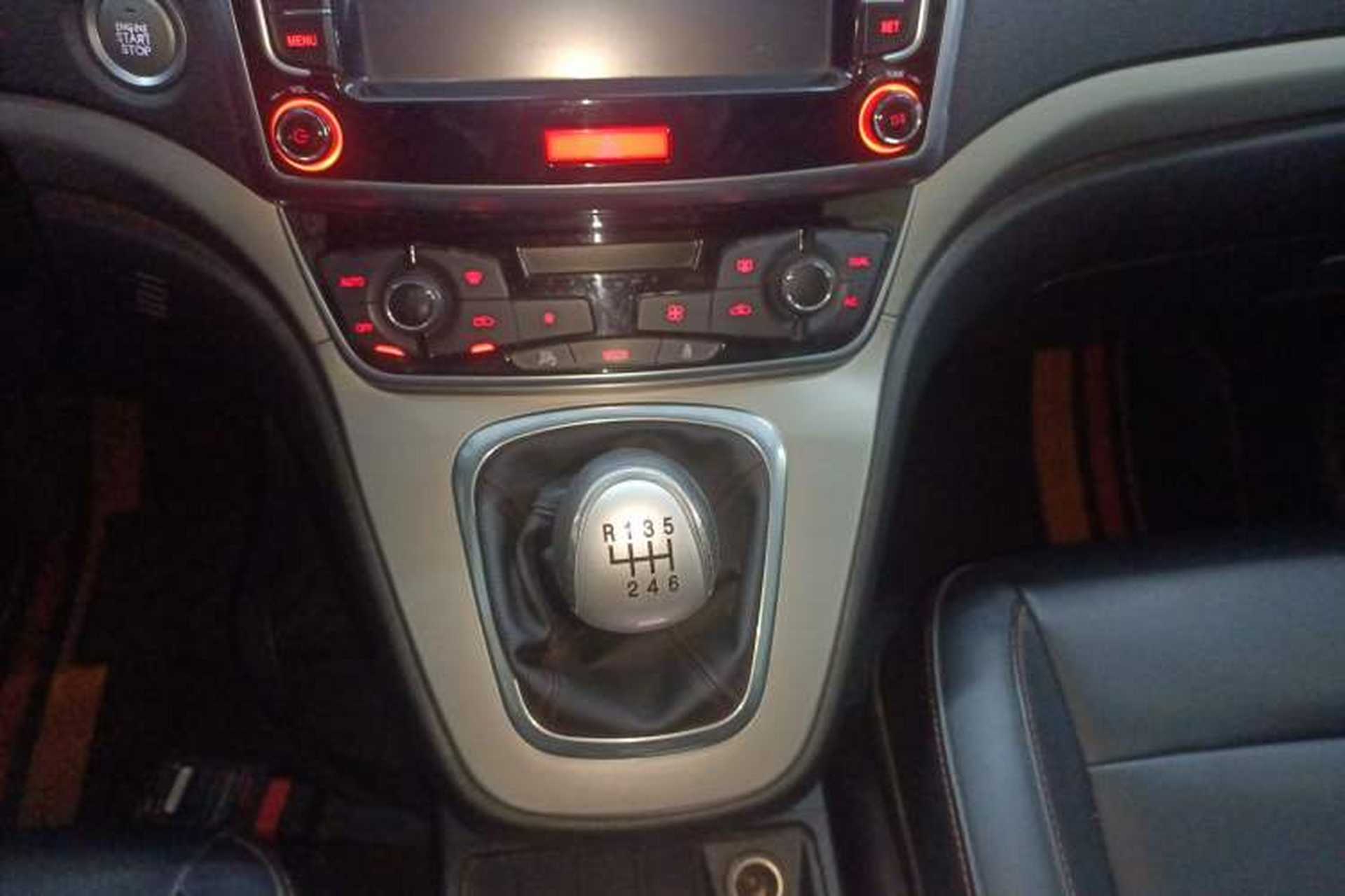 Used Haval M6 2018 1.5T Manual Two-Wheel Drive Elite Model Gear Lever