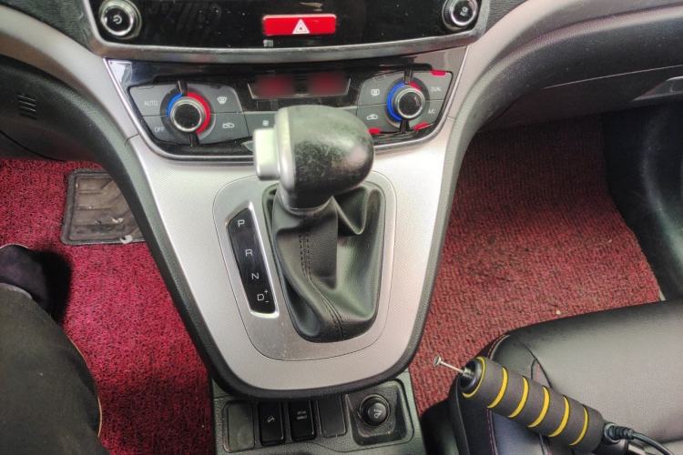Used Haval M6 2018 Revised Version 1.5T DCT Two-Wheel Drive Elite Edition Gear Lever