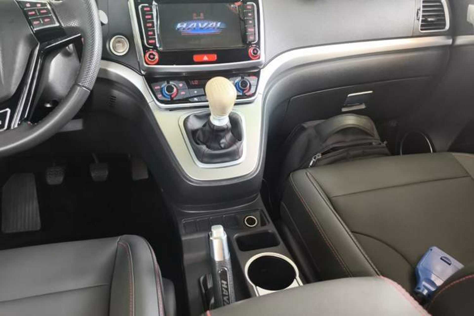 Used Haval M6 2018 1.5T Manual Two-Wheel Drive Elite Model Gear Lever