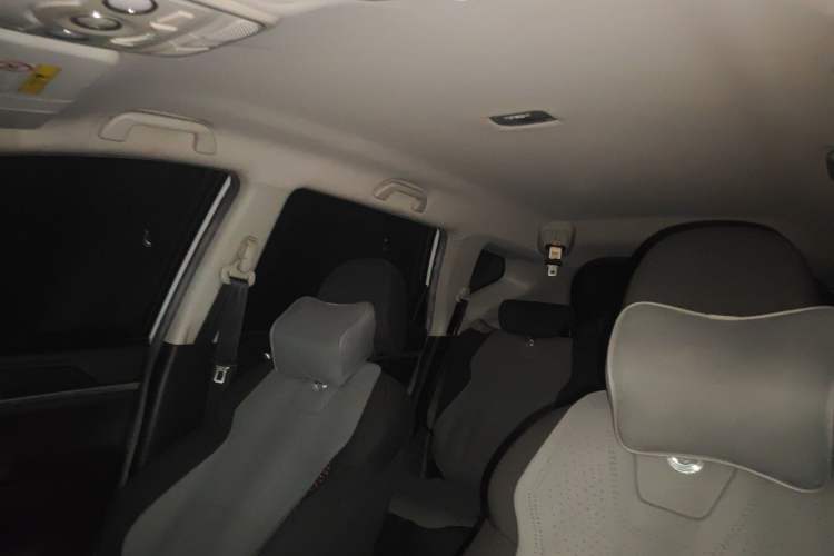 Used Haval M6 2018 1.5T Manual Two-Wheel Drive Urban Model Headliner