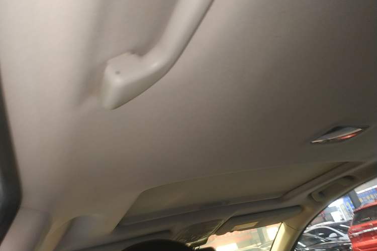 Used Haval M6 2018 Revised Version 1.5T DCT Two-Wheel Drive Elite Edition Headliner