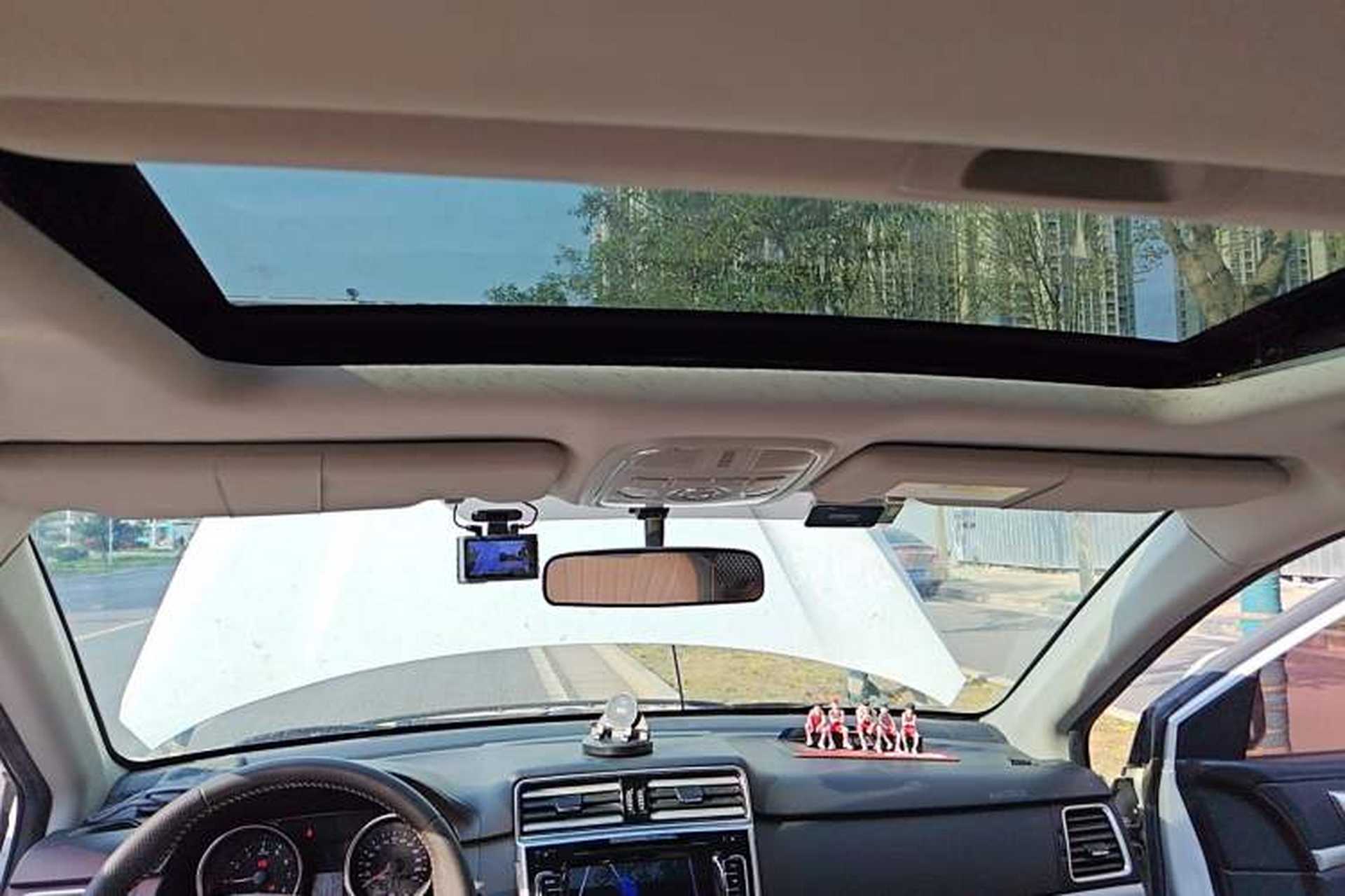 Used Haval M6 2018 1.5T Manual Two-Wheel Drive Elite Model Headliner