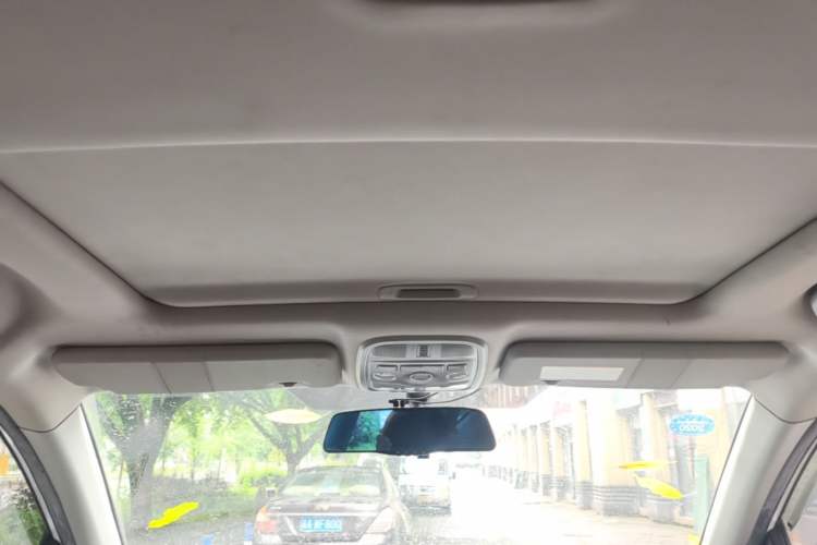 Used Haval M6 2018 Revised Version 1.5T DCT Two-Wheel Drive Elite Edition Headliner