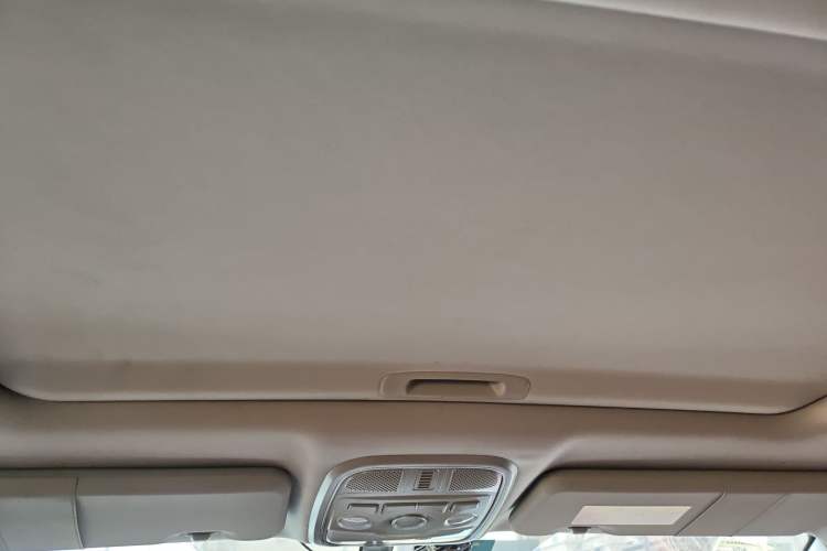 Used Haval M6 2018 1.5T DCT Two-Wheel Drive Elite Model Headliner