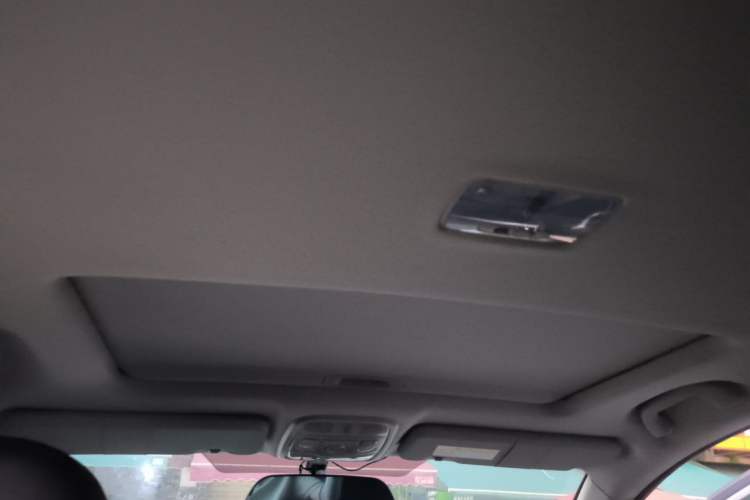 Used Haval M6 2018 1.5T Manual Two-Wheel Drive Elite Model Headliner