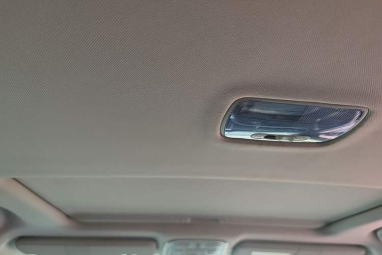 Used Haval M6 2018 Revised Version 1.5T DCT Two-Wheel Drive Elite Edition Headliner
