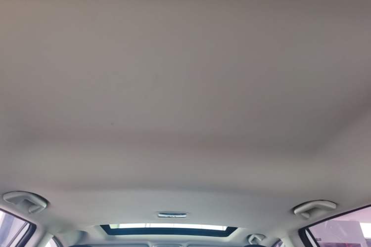 Used Haval M6 2018 1.5T Manual Two-Wheel Drive Elite Model Headliner