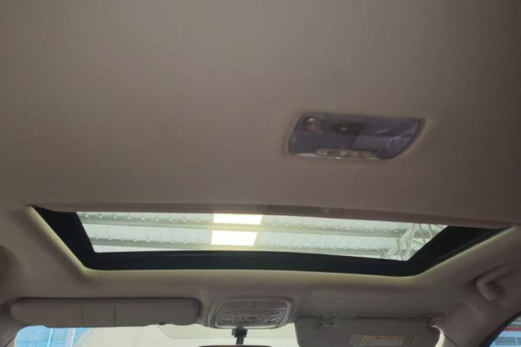 Used Haval M6 2018 1.5T Manual Two-Wheel Drive Elite Model Headliner