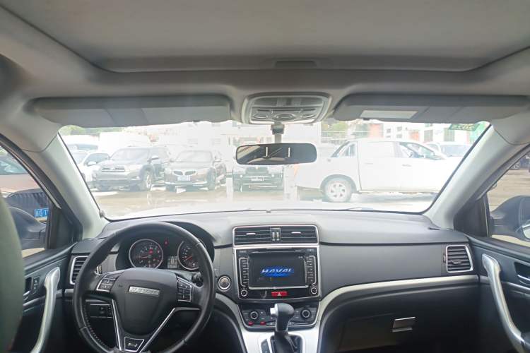 Used Haval M6 2018 Revised Version 1.5T DCT Two-Wheel Drive Elite Edition Headliner