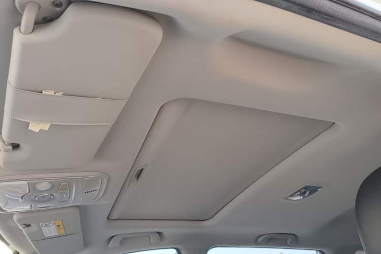 Used Haval M6 2018 1.5T DCT Two-Wheel Drive Elite Model Headliner