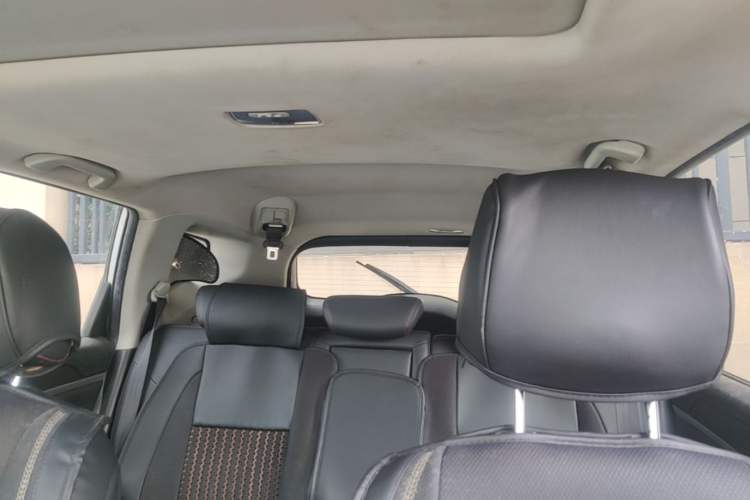 Used Haval M6 2018 Revised Version 1.5T DCT Two-Wheel Drive Elite Edition Headliner