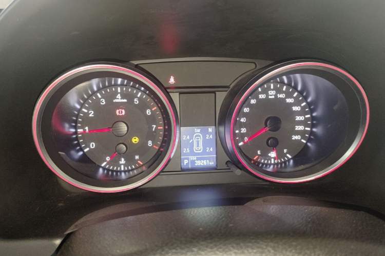 Used Haval M6 2018 Revised Version 1.5T DCT Two-Wheel Drive Elite Edition Instrument Cluster