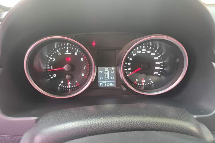 Used Haval M6 2018 Revised Version 1.5T DCT Two-Wheel Drive Elite Edition Instrument Cluster
