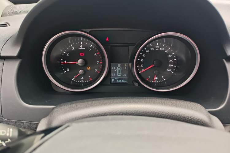 Used Haval M6 2018 Revised Version 1.5T DCT Two-Wheel Drive Elite Edition Instrument Cluster