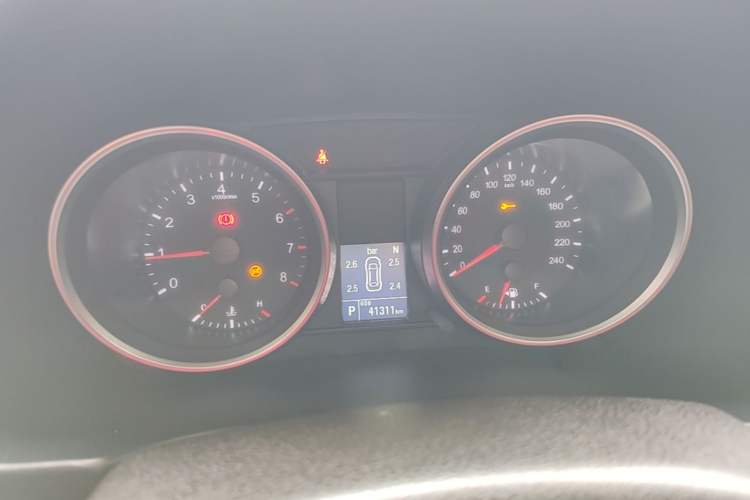 Used Haval M6 2018 Revised Version 1.5T DCT Two-Wheel Drive Elite Edition Instrument Cluster