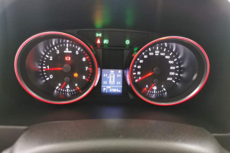 Used Haval M6 2018 1.5T DCT Two-Wheel Drive Elite Model Instrument Cluster