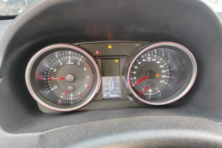 Used Haval M6 2018 Revised Version 1.5T DCT Two-Wheel Drive Elite Edition Instrument Cluster