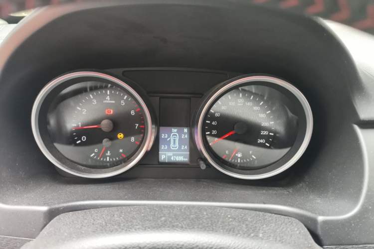 Used Haval M6 2018 Revised Version 1.5T DCT Two-Wheel Drive Elite Edition Instrument Cluster