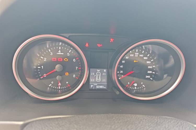 Used Haval M6 2018 Revised Version 1.5T DCT Two-Wheel Drive Elite Edition Instrument Cluster