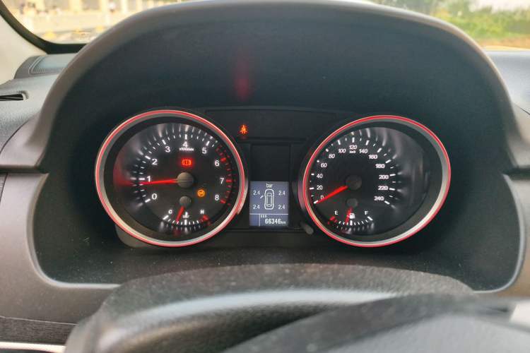 Used Haval M6 2018 1.5T Manual Two-Wheel Drive Elite Model Instrument Cluster