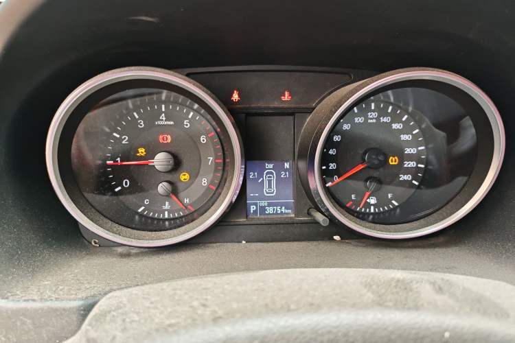 Used Haval M6 2018 1.5T DCT Two-Wheel Drive Elite Model Instrument Cluster
