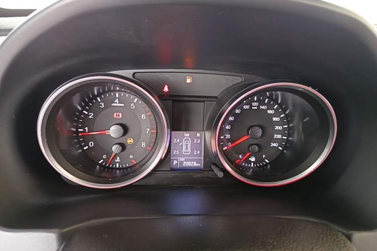 Used Haval M6 2018 1.5T DCT Two-Wheel Drive Elite Model Instrument Cluster
