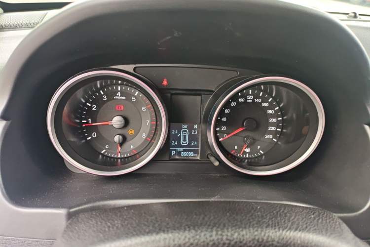 Used Haval M6 2018 1.5T DCT Two-Wheel Drive Elite Model Instrument Cluster