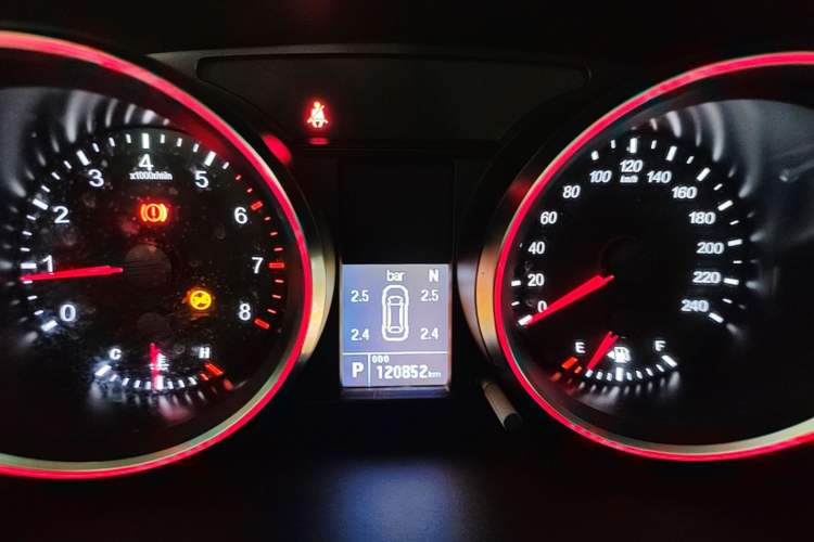 Used Haval M6 2018 1.5T DCT Two-Wheel Drive Elite Model Instrument Cluster