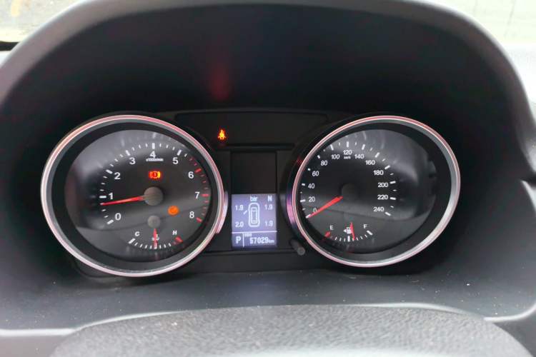 Used Haval M6 2018 Revised Version 1.5T DCT Two-Wheel Drive Elite Edition Instrument Cluster