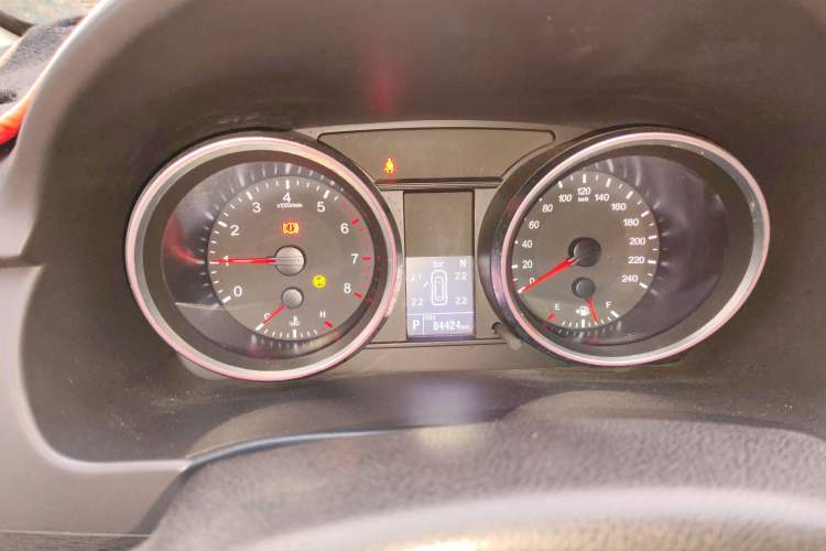 Used Haval M6 2018 1.5T DCT Two-Wheel Drive Elite Model Instrument Cluster