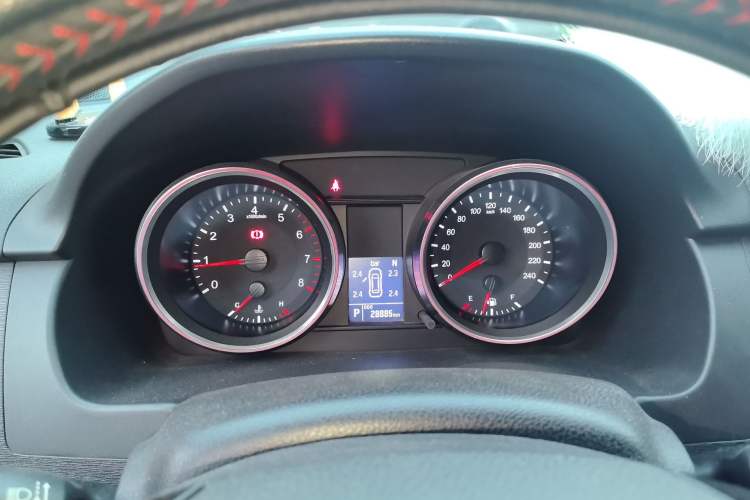 Used Haval M6 2018 1.5T DCT Two-Wheel Drive Elite Model Instrument Cluster