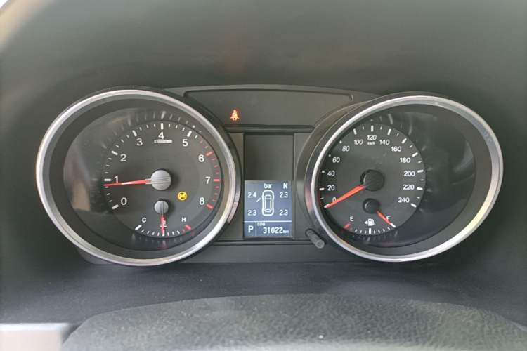 Used Haval M6 2018 Revised Version 1.5T DCT Two-Wheel Drive Elite Edition Instrument Cluster