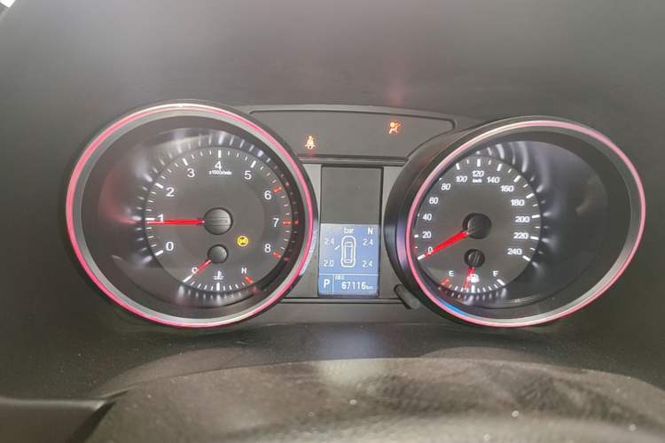Used Haval M6 2018 Revised Version 1.5T DCT Two-Wheel Drive Elite Edition Instrument Cluster