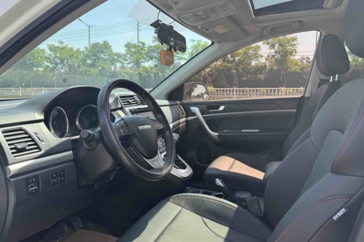 Used Haval M6 2018 Revised Version 1.5T DCT Two-Wheel Drive Elite Edition Interior 1