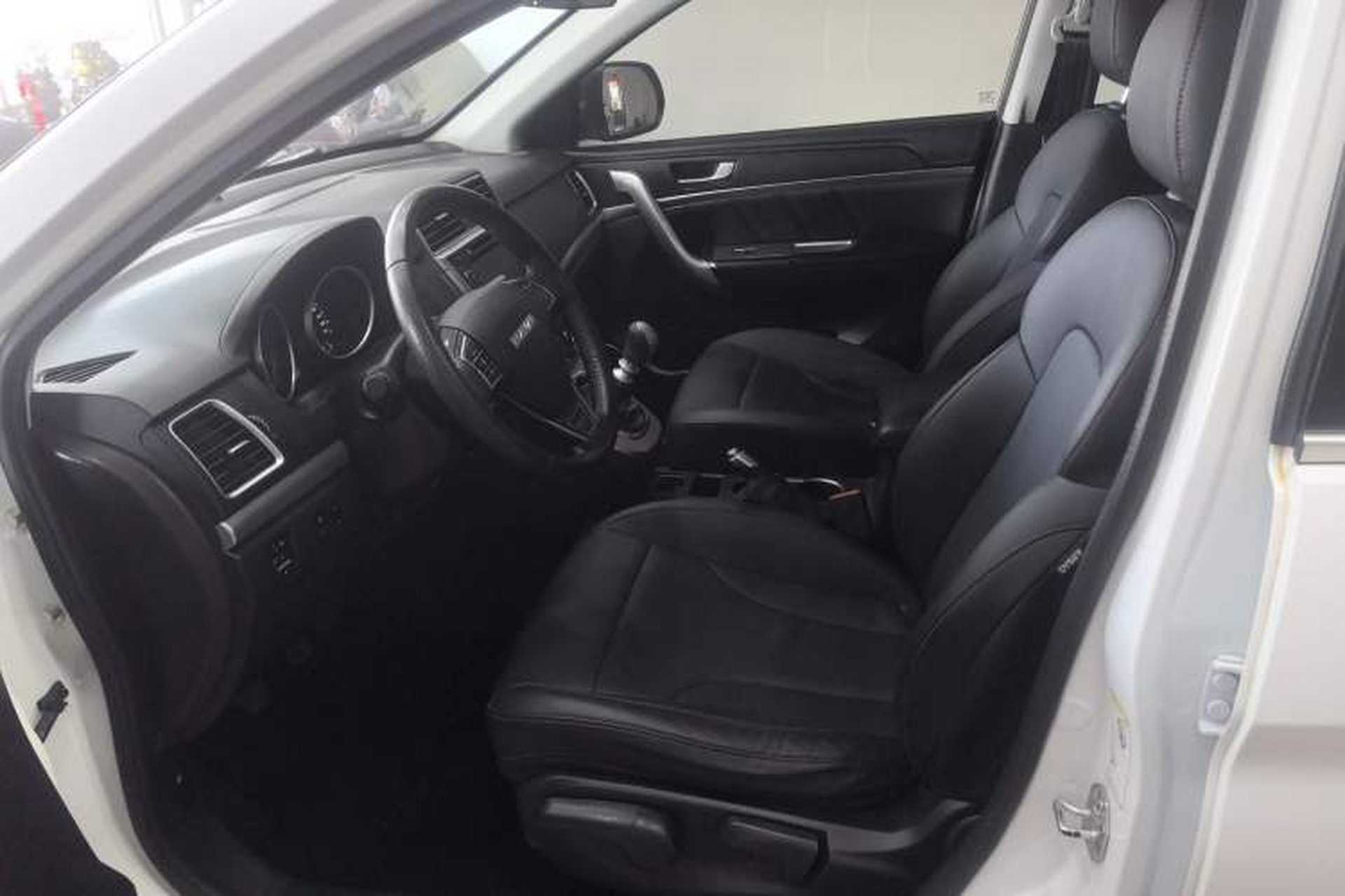 Used Haval M6 2018 1.5T Manual Two-Wheel Drive Elite Model Interior 1