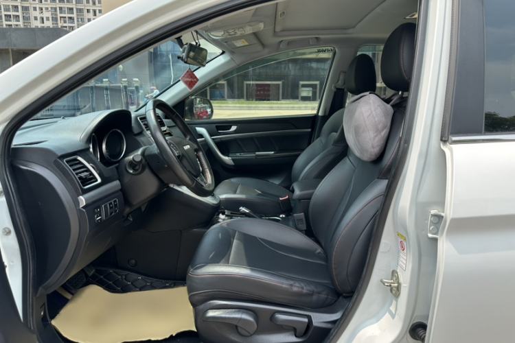Used Haval M6 2018 Revised Version 1.5T DCT Two-Wheel Drive Elite Edition Interior 1