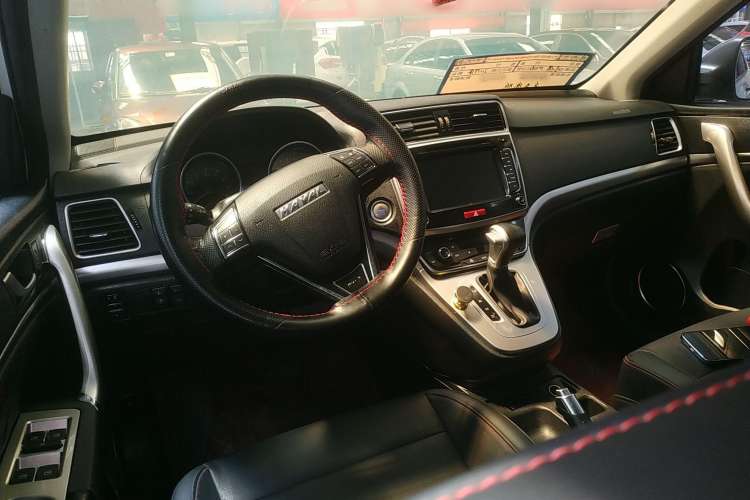 Used Haval M6 2018 Revised Version 1.5T DCT Two-Wheel Drive Elite Edition Interior 2