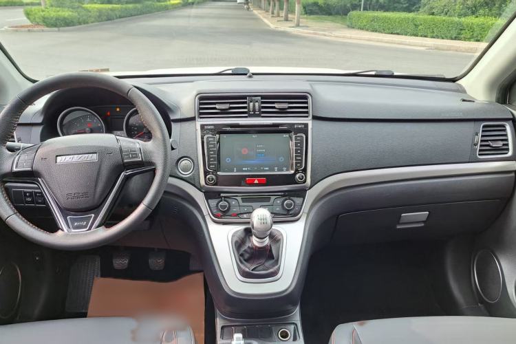 Used Haval M6 2018 1.5T Manual Two-Wheel Drive Elite Model Interior 3