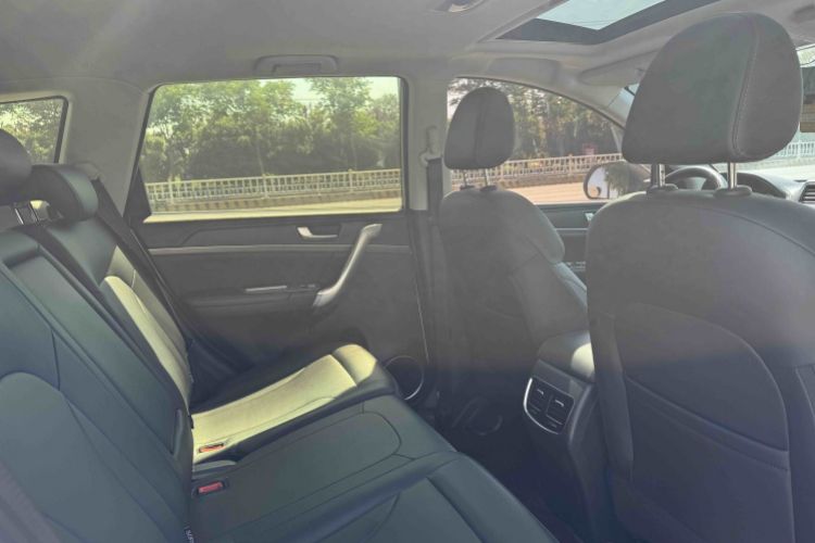 Used Haval M6 2018 Revised Version 1.5T DCT Two-Wheel Drive Elite Edition Interior 4