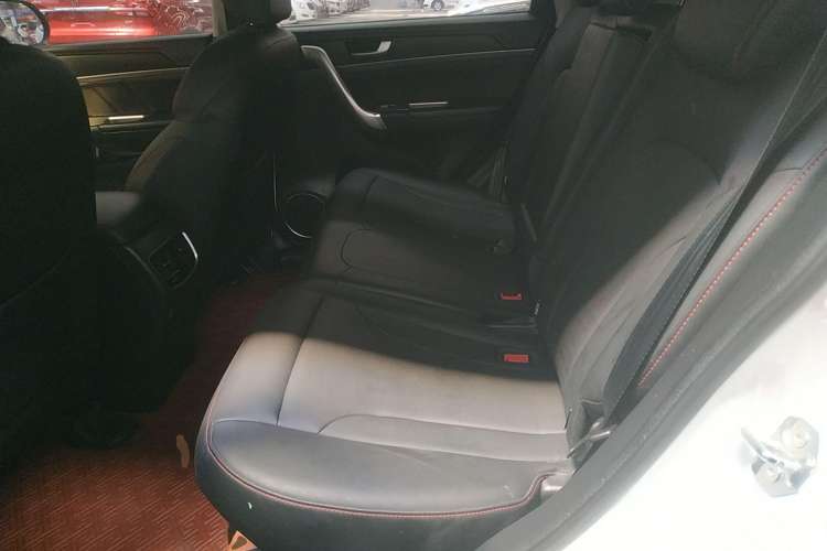 Used Haval M6 2018 Revised Version 1.5T DCT Two-Wheel Drive Elite Edition Interior 4
