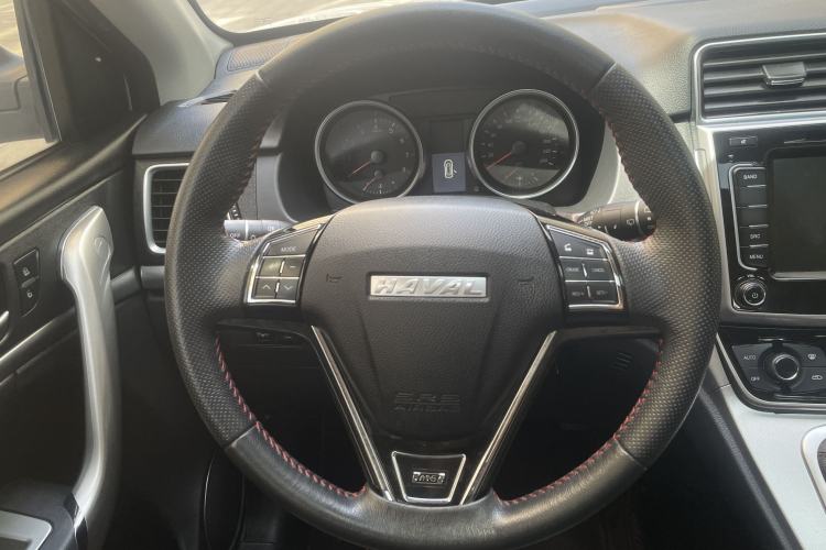 Used Haval M6 2018 1.5T Manual Two-Wheel Drive Elite Model Interior 5