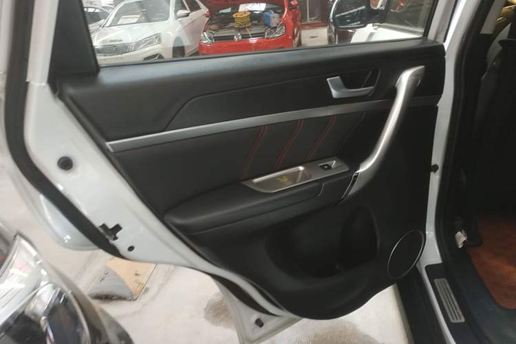 Used Haval M6 2018 Revised Version 1.5T DCT Two-Wheel Drive Elite Edition Interior 8