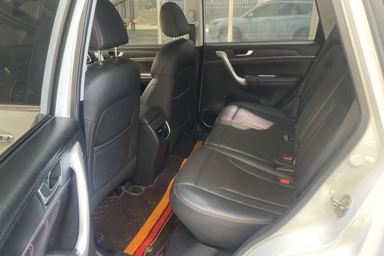 Used Haval M6 2018 1.5T Manual Two-Wheel Drive Elite Model Interior 9
