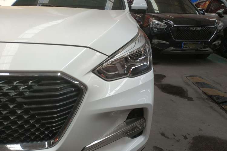 Used Haval M6 2018 Revised Version 1.5T DCT Two-Wheel Drive Elite Edition Left Front Headlight